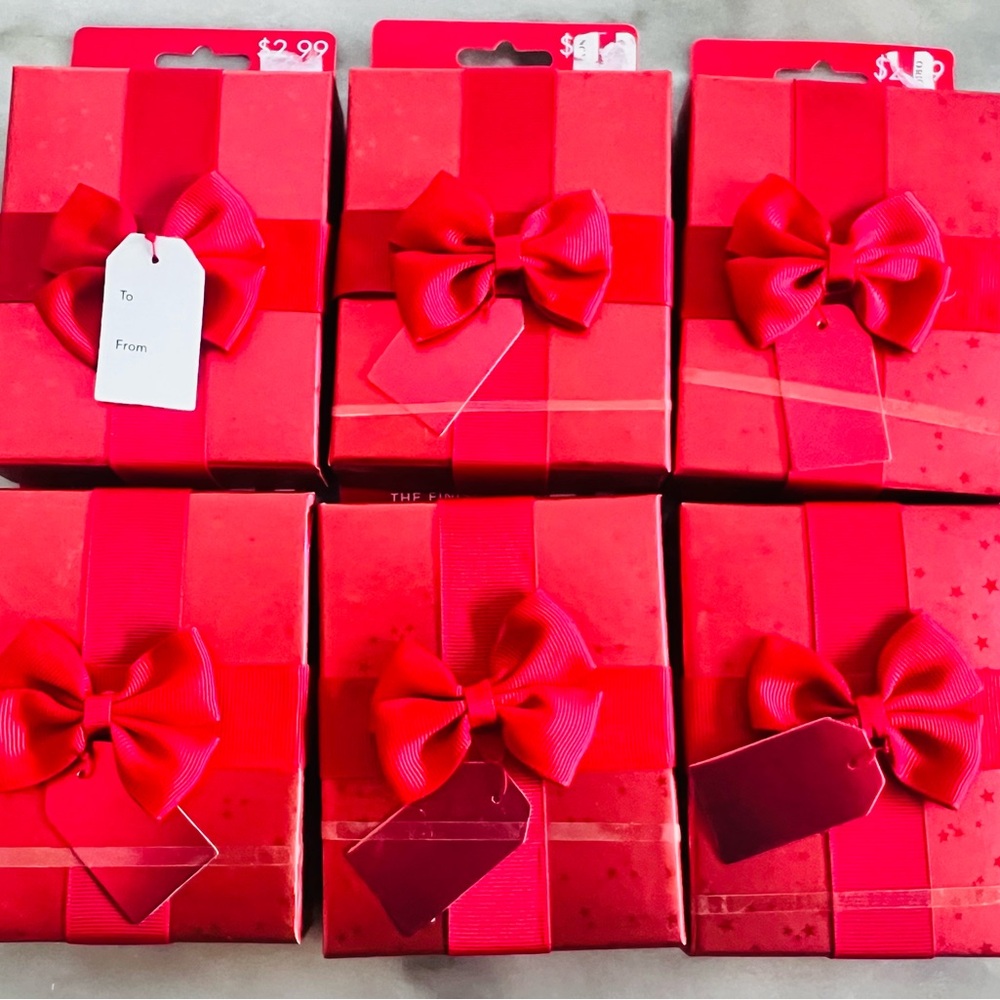 NWT Gift Card Holder Box Red SET OF 6 with Bow for All Occasions, Macy's